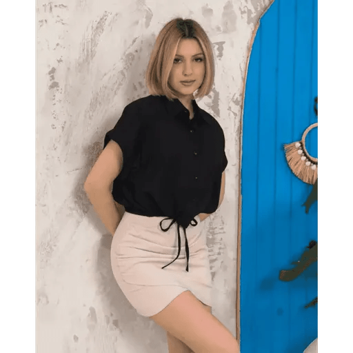 Sifir Kollu Crop Gomlek ile Şıklığınızı Yükseltin - ÖZER&HERMİN