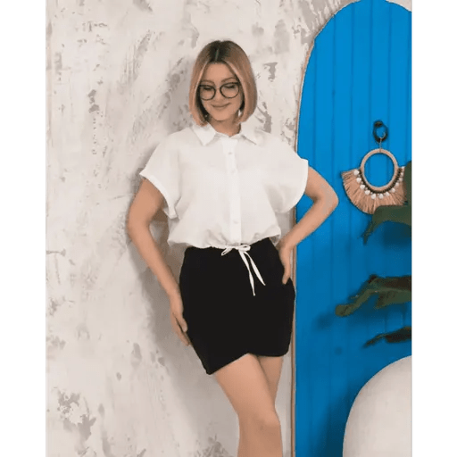 Sifir Kollu Crop Gomlek ile Şıklığınızı Yükseltin - ÖZER&HERMİN