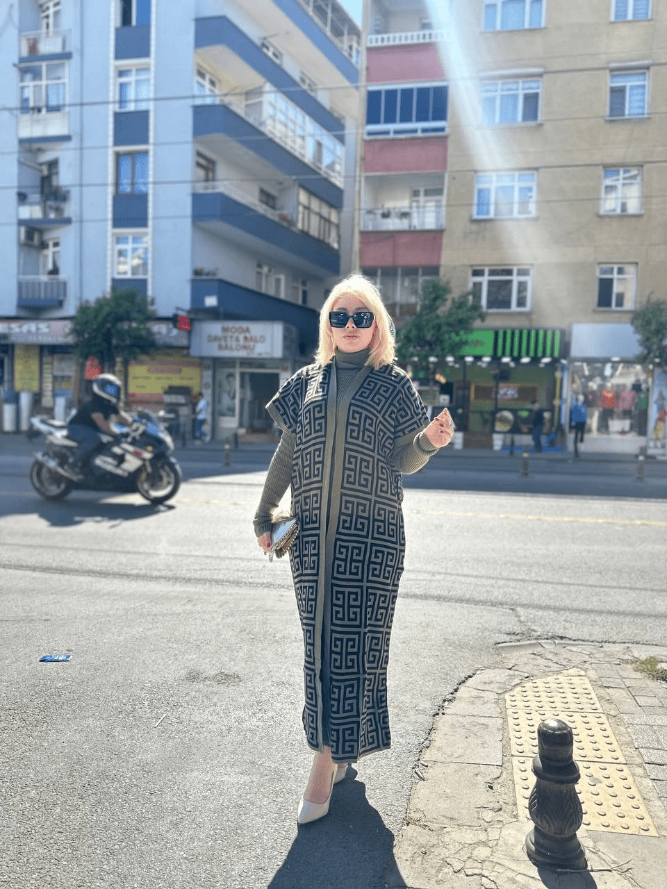 Siyah Cizgi Desenli Elbiseli Hirka - Pudra Siyah - ÖZER&HERMİN