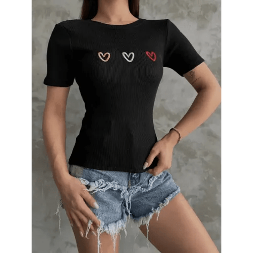 Uclu Kalp Bluz - Şıklığı ve Rahatlığıyla Öne Çıkan Üçlü Kalp Bluz - ÖZER&HERMİN