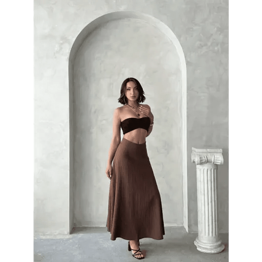 Uzun Astarli Etek Modeli ile Şıklığı Yakalayın - ÖZER&HERMİN