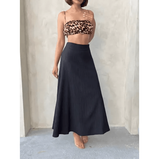 Uzun Astarli Etek Modeli ile Şıklığı Yakalayın - ÖZER&HERMİN