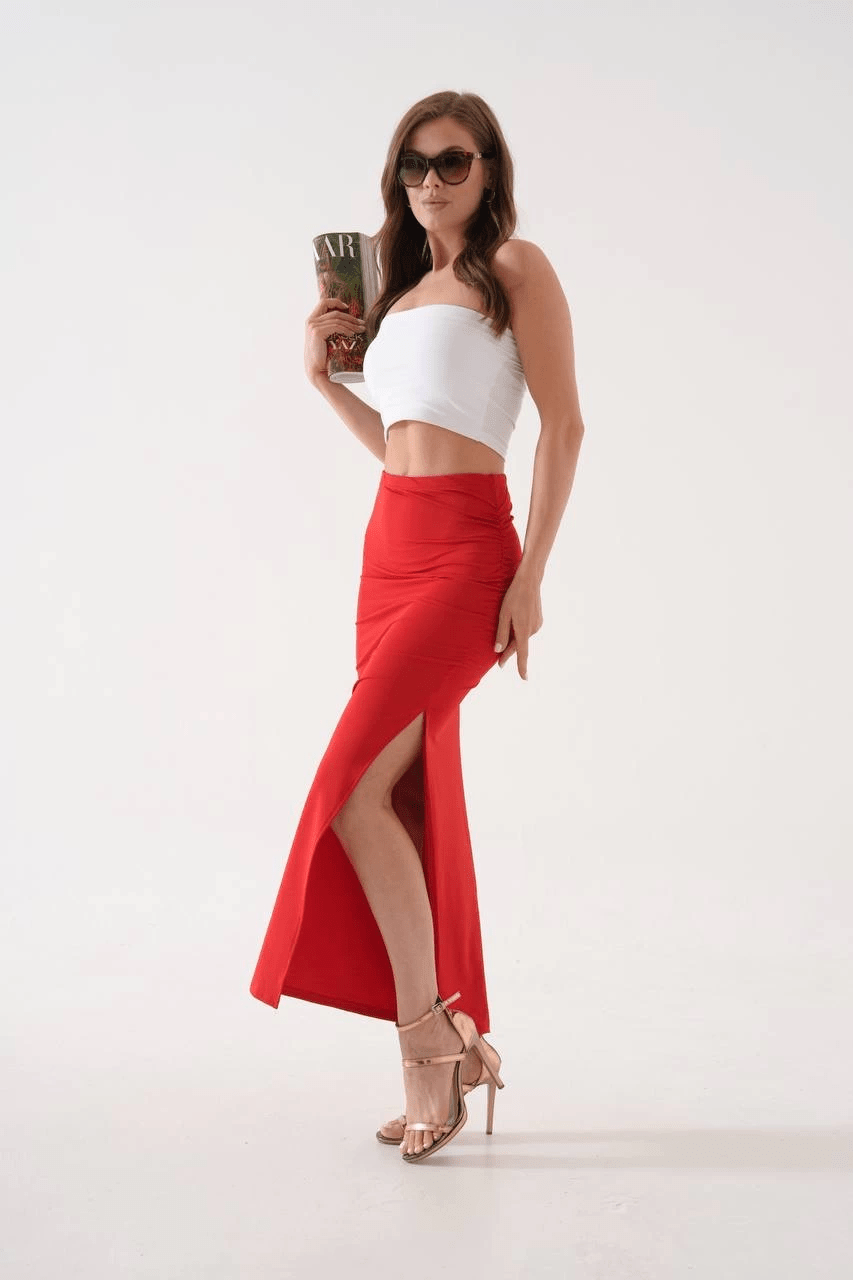 Uzun Yirtmacli Etek - Şıklığın ve Rahatlığın Bir Arada Olduğu Parça - ÖZER&HERMİN