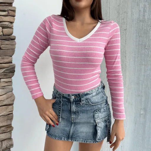 V Yaka Cizgili Bluz - Şık ve Rahat Tasarım - ÖZER&HERMİN