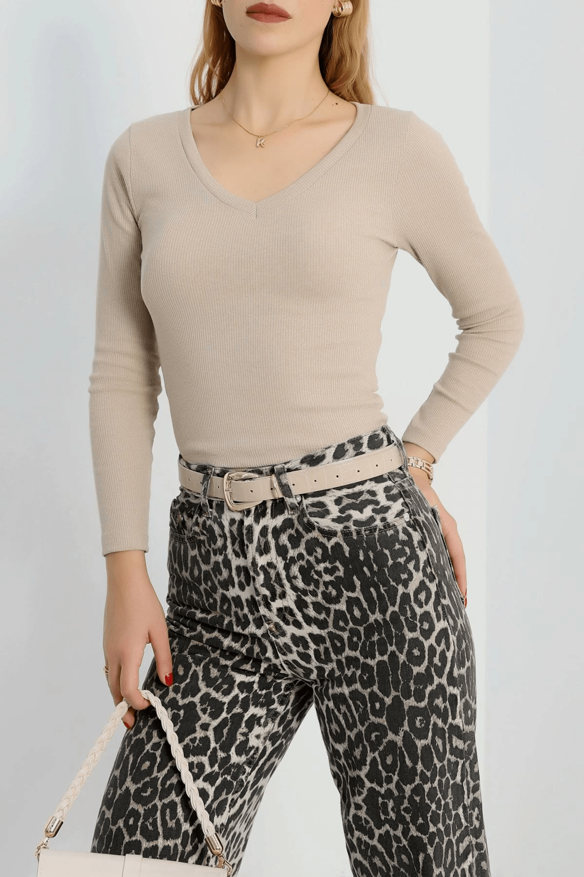 V Yaka Kaskorse Bluz - Şıklığı ve Rahatlığı Bir Arada Sunuyor - ÖZER&HERMİN