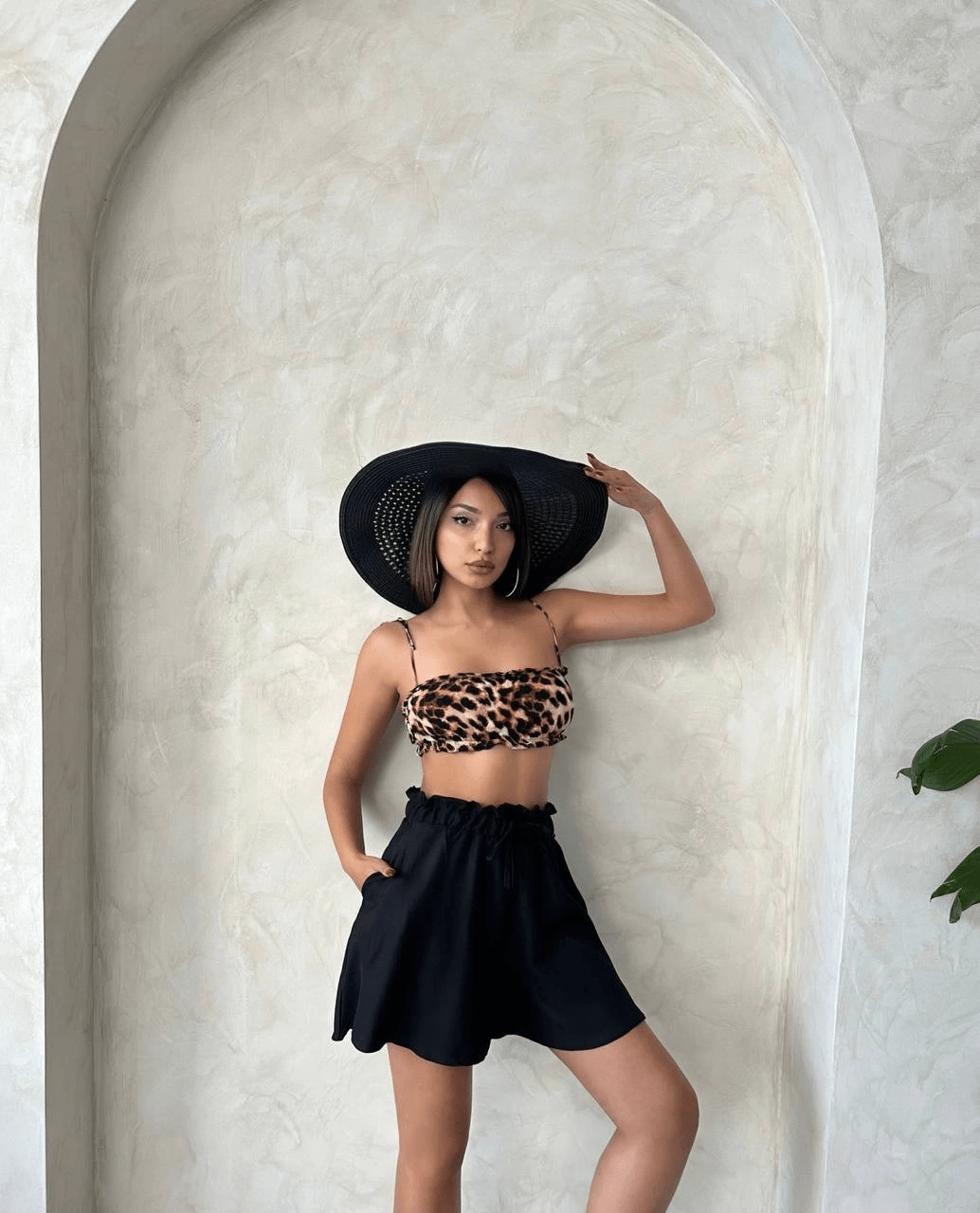 Volanli Keten sort | Şıklığı ve Rahatlığı Bir Arada Sunan Yaz Parçasi - ÖZER&HERMİN