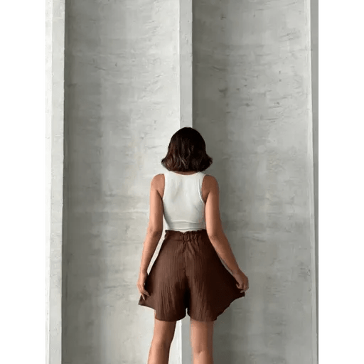 Volanli Keten sort | Şıklığı ve Rahatlığı Bir Arada Sunan Yaz Parçasi - ÖZER&HERMİN