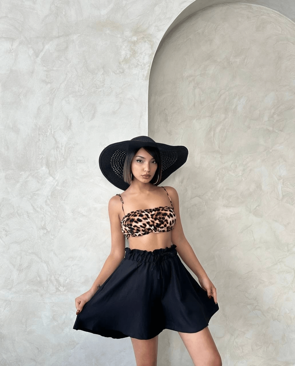 Volanli Keten sort | Şıklığı ve Rahatlığı Bir Arada Sunan Yaz Parçasi - ÖZER&HERMİN