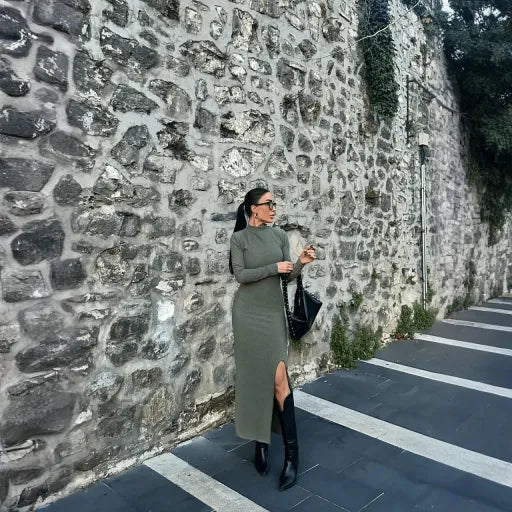 Yirtmacli Uzun Elbise - Şık ve Rahat Seçim - ÖZER&HERMİN