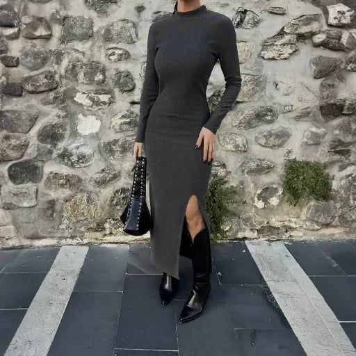 Yirtmacli Uzun Elbise - Şık ve Rahat Seçim - ÖZER&HERMİN